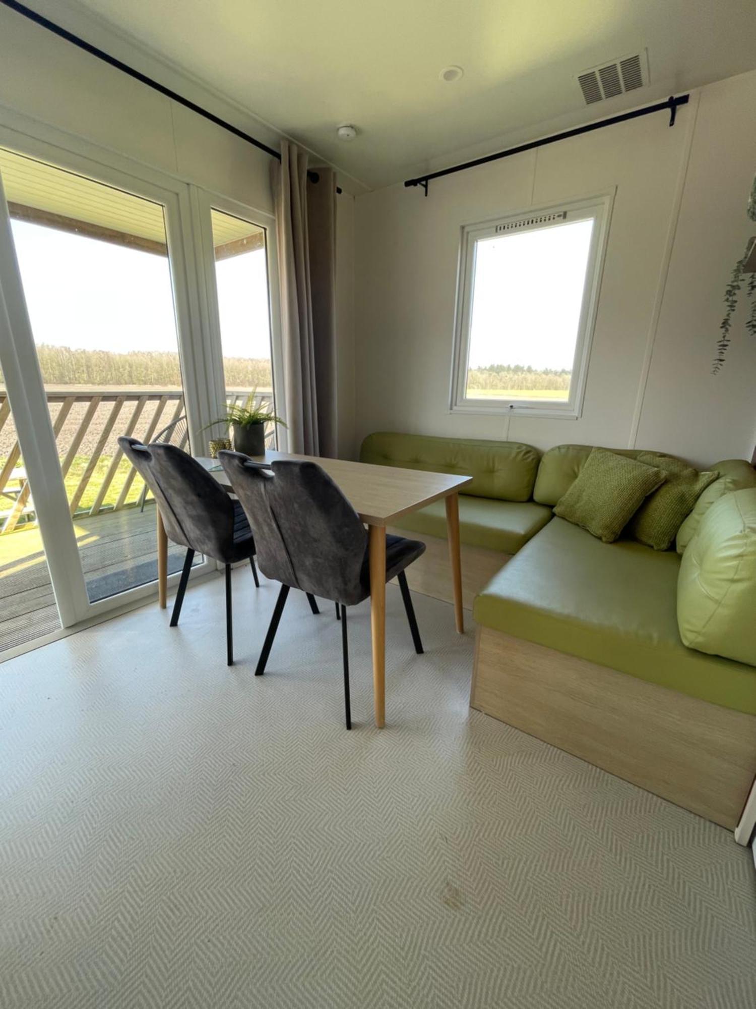 Ieberen Lodge Schoonloo Bagian luar foto